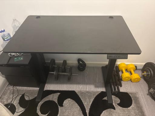 Buy & Sell Leamouth East London - images_alt_text Standing desk