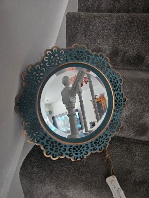 Buy & Sell Fairview Industrial Park Havering - Photos for Stonebriar collection metal lace wall mirror