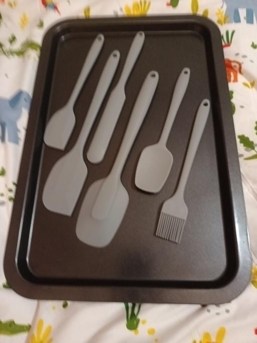 Buy & Sell Nunhead South East London - Photos for large baking tray and silicone utensils new