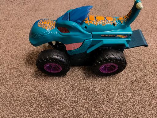 Buy & Sell Lower Gornal Dudley - Photos for Hot Wheels Mega Wrex, Car Chompin Toy