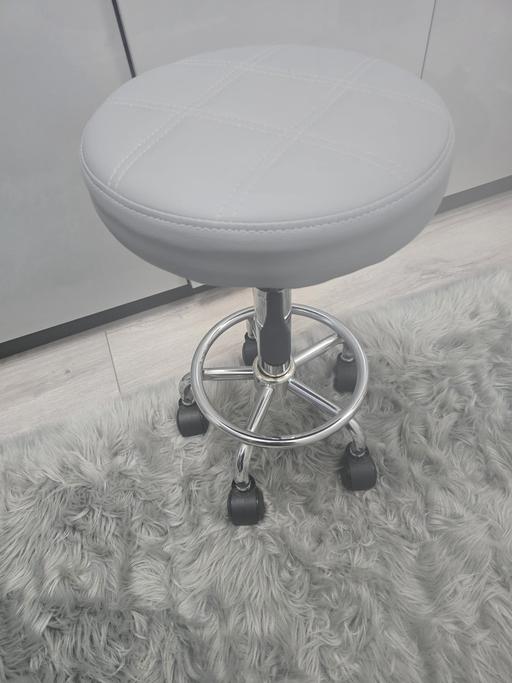 Buy & Sell Oxley Wolverhampton - Photos for desk stool
