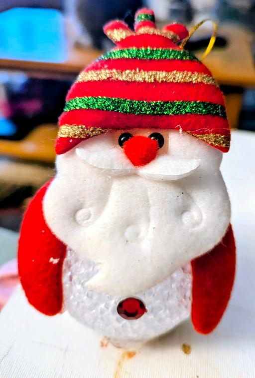 Buy & Sell Georgetown Blaenau Gwent - Photos for 🎄 Christmas changing colour Santa clause