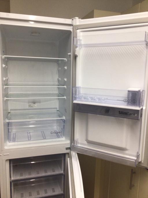 Buy & Sell Thornton Heath Croydon - Photos for White fridge freezer