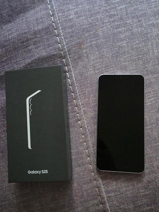 Buy & Sell Fradley Lichfield - Photos for samsung galaxy s25