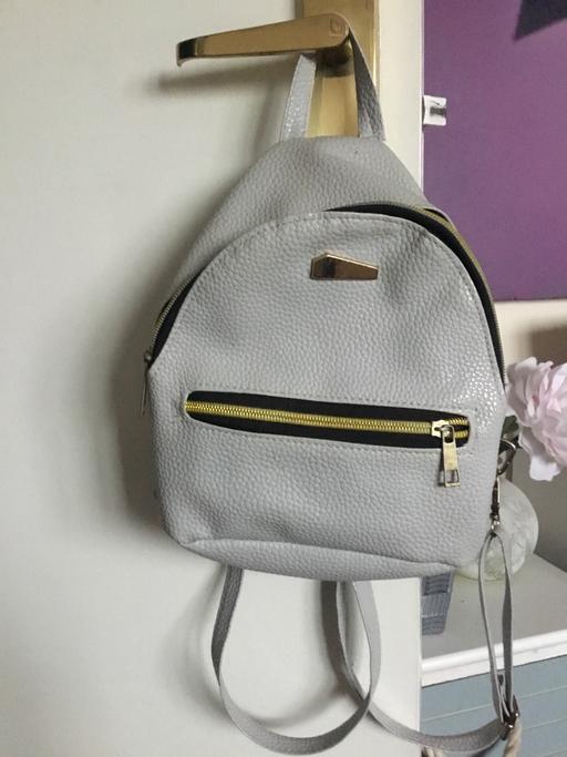 Buy & Sell Willenhall Walsall - Photos for Small rucksack type bag. Grey