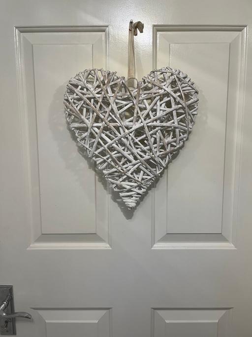 Buy & Sell Woodsetton Dudley - Photos for Large wicker heart