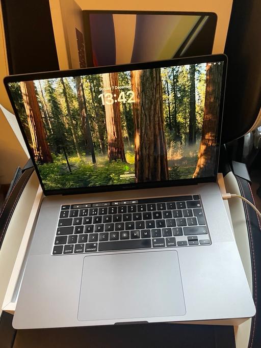 Buy & Sell Small Heath Birmingham - Photos for MacBook Pro i7 16gb 500SSD Touchbar boxed