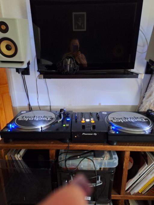 Buy & Sell Enfield Town Enfield - Photos for dj concel with top range pioneer mixer record
