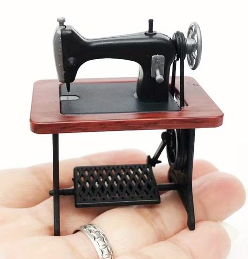 Buy & Sell Lisburn Lisburn and Castlereagh - Photos for miniature dolls house sewing machine and lu