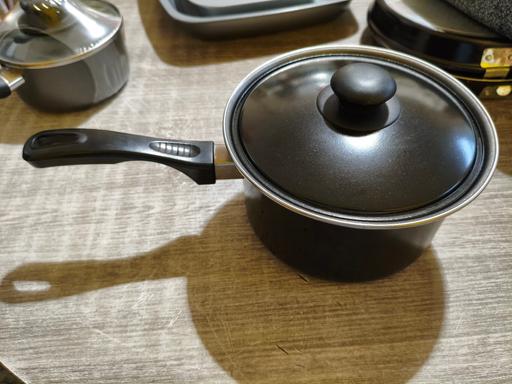 Buy & Sell Church Hyndburn - Photos for Non stick pot