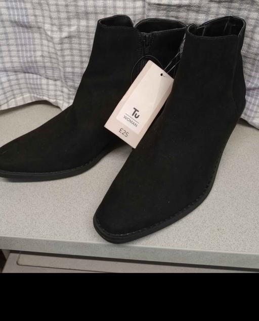 Buy & Sell Rednal Birmingham - Photos for Bnwt Black Ladies Boots size 6