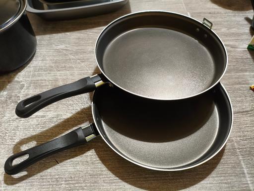 Buy & Sell Church Hyndburn - Photos for double nonstick pan