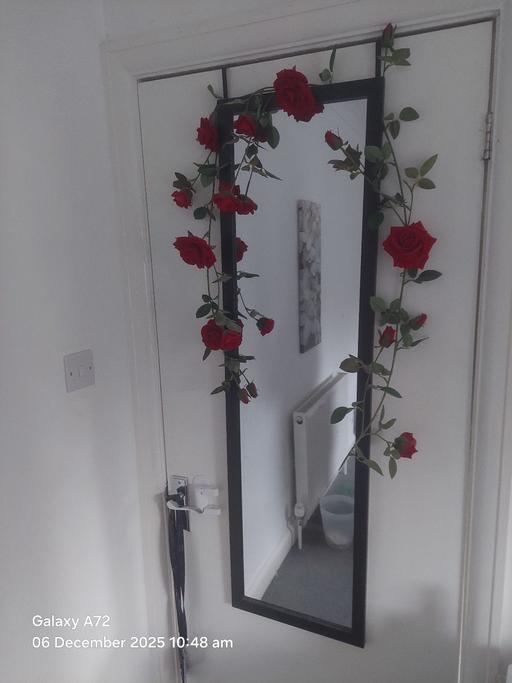 Buy & Sell Mapperley Nottingham - Photos for Sleek Black Over-the-Door Full-Length Mirror