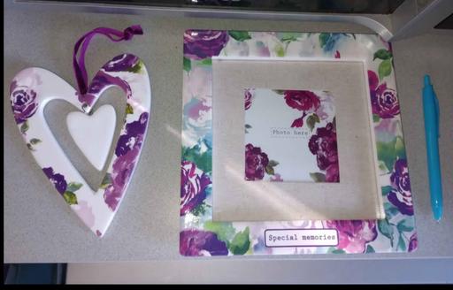 Buy & Sell Cofton Hackett Bromsgrove - Photos for Bnwt Matching Frame & Heart