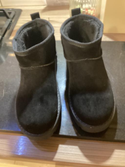 Buy & Sell Southdene Knowsley - Photos for Like new size 5 ankle suede boots worn once