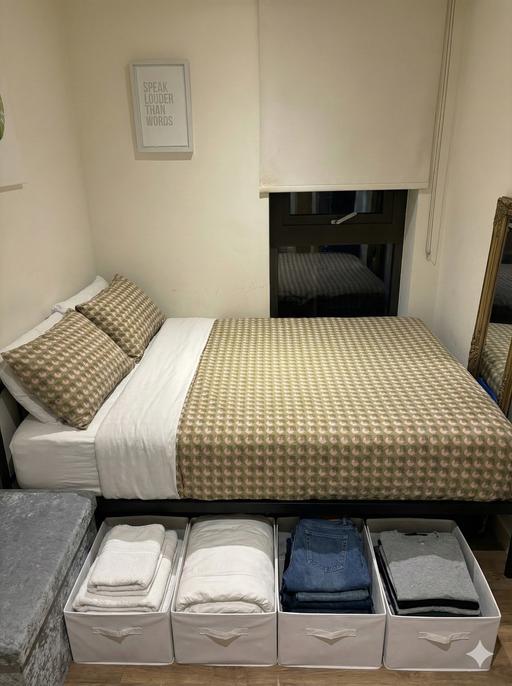 Buy & Sell Sark Guernsey - Photos for Modern Black Metal Bed Frame