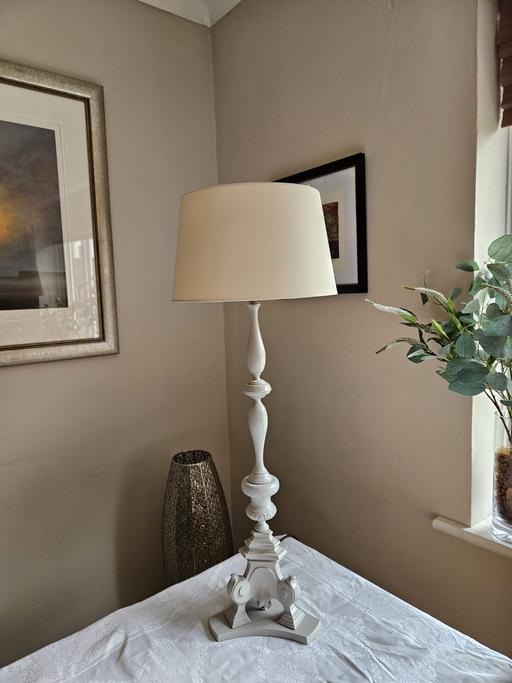 Buy & Sell Wergs South Staffordshire - Photos for Ornate tall table lamp
