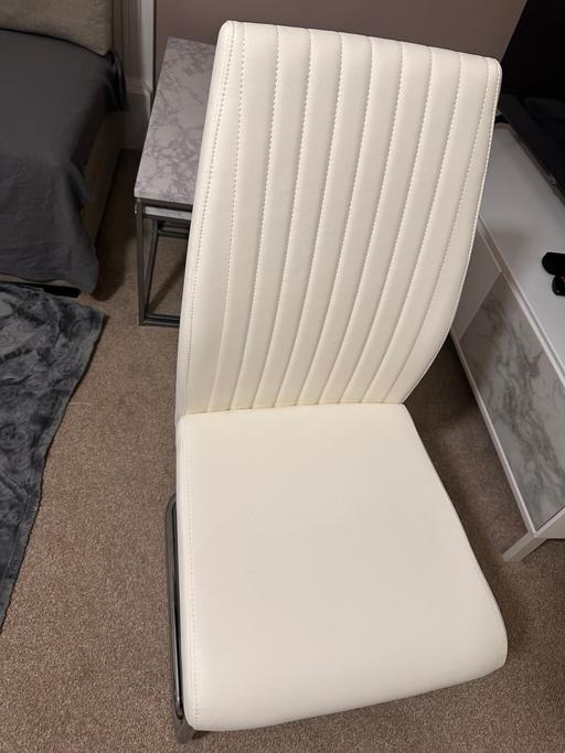 Buy & Sell Dollis Hill North West London - Photos for 4x faux White leather dining chairs