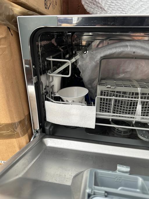 Buy & Sell Shipley Bradford - Photos for Russell Hobbs table top white Dishwasher