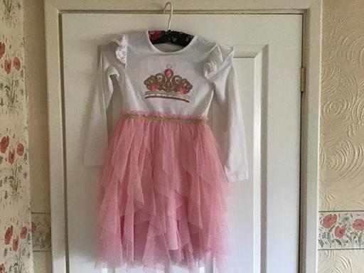 Buy & Sell Essington Wolverhampton - Photos for Beautiful party dress age 7/8