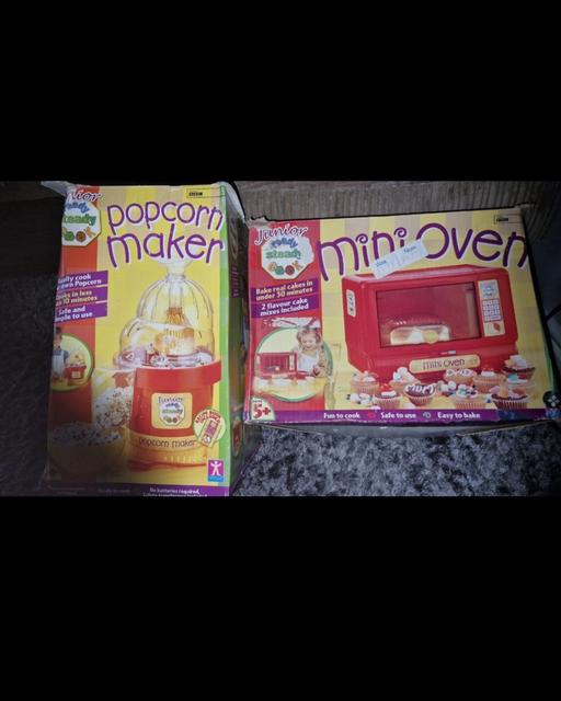 Buy & Sell Woodside Estate Central Bedfordshire - Photos for Junior popcorn maker and mini oven set