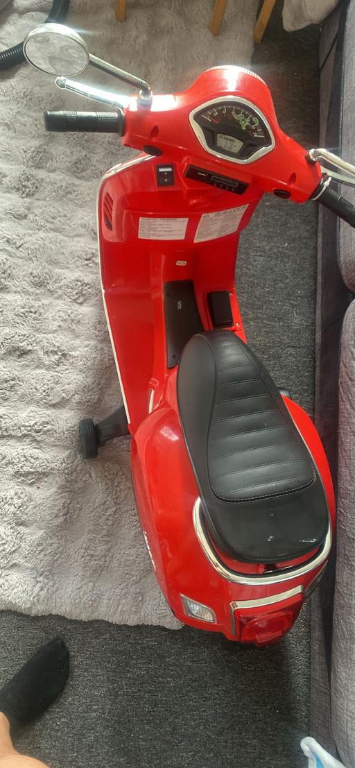 Buy & Sell Victoria Docks East London - Photos for Children's ride on electric Vespa Scooter