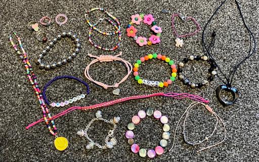 Buy & Sell Mansfield Town Centre Mansfield - Photos for Bundle of younger girls jewellery