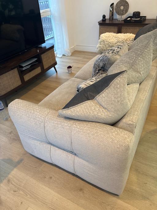 Buy & Sell Alperton North West London - Photos for 1.5 year old SOFA great condition