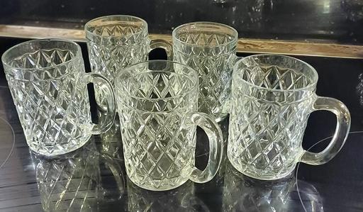 Buy & Sell Stockport Town Centre Stockport - Photos for 5 Crystal cut half Pint glasses