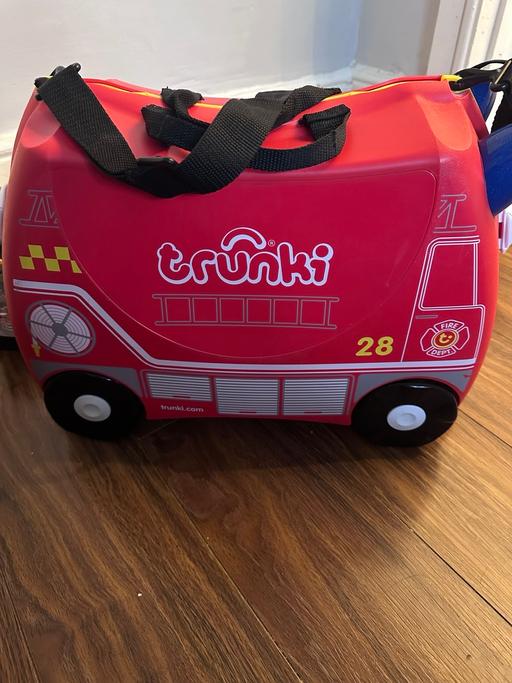 Buy & Sell Harborne Birmingham - Photos for Fire engine Trunki