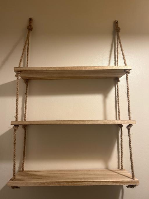 Buy & Sell Lea Preston - Photos for Wooden shelf