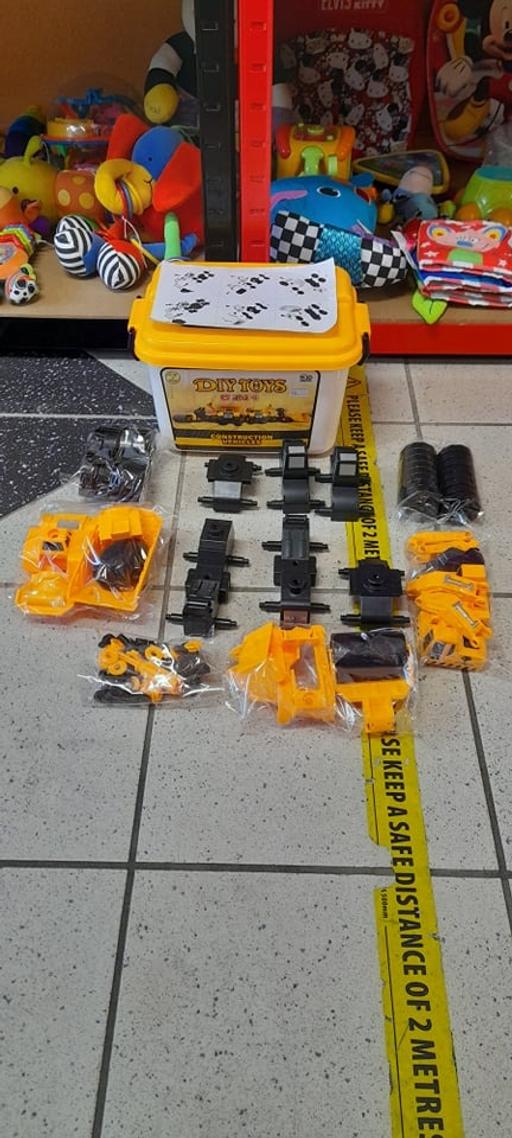 Buy & Sell Westcliff-on-Sea Southend-on-Sea - Photos for DIY Toys 6 in 1 construction vehicles