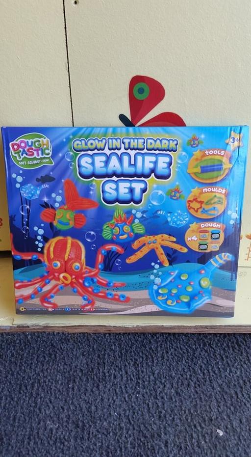 Buy & Sell Westcliff-on-Sea Southend-on-Sea - Photos for Dough Tastic glow in the dark sealife set
