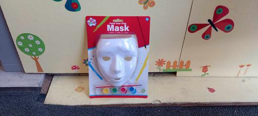Classes Westcliff-on-Sea Southend-on-Sea - Photos for Kids Create Paint Your Own Mask