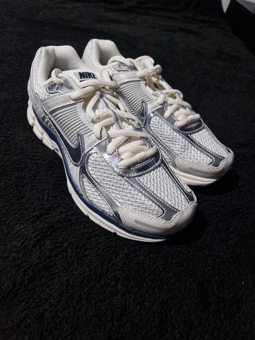 Buy & Sell Walsall Wood Walsall - Photos for Unisex Nike Trainers Size 8.5