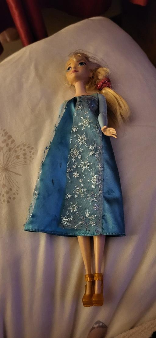 Buy & Sell Radcliffe Bury - Photos for frozen doll