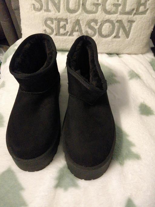 Buy & Sell Wednesfield Wolverhampton - Photos for ladies size *7*