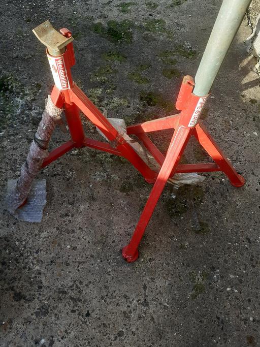 Vehicles Kings Norton Birmingham - Photos for 2x2ft axle stands top missing off one as pict