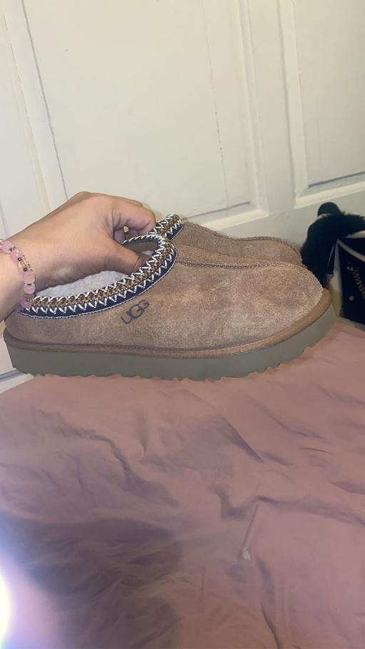 Buy & Sell Leyton East London - Photos for UGG Slippers
