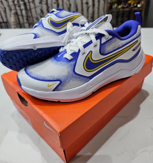 Buy & Sell Rowley Regis Sandwell - Photos for New Nike Cosmic runners size UK 5
