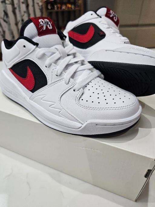 Buy & Sell Rowley Regis Sandwell - Photos for New Nike Air Jordans stadium trainers size 5