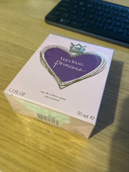 Buy & Sell De Beauvoir Town North London - Photos for Ariana Grande “Princess” Perfume