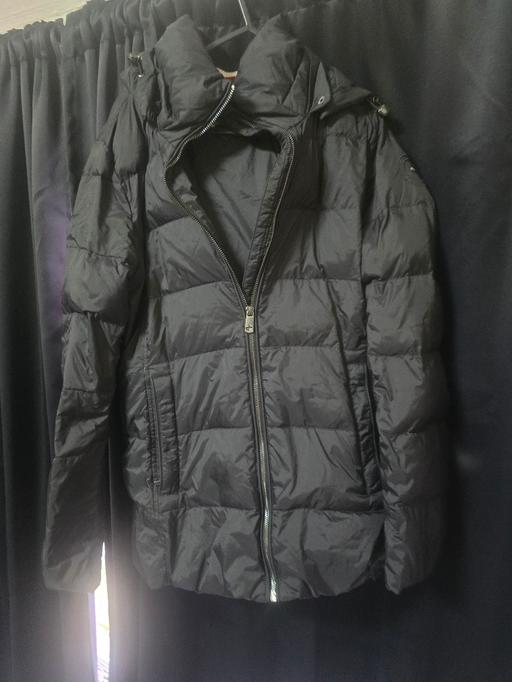 Buy & Sell Doddington Fenland - Photos for Tommy Hilfiger puffer jacket in size S,