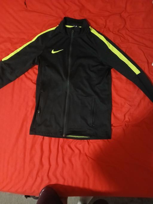 Buy & Sell Canning Town East London - Photos for Nike-dri fit Medium