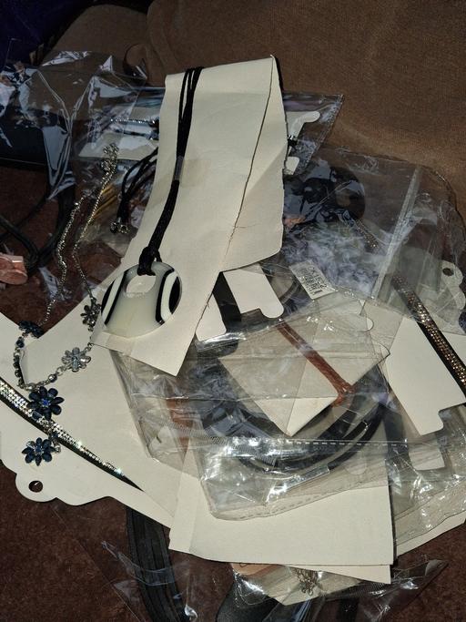 Buy & Sell Princes End Sandwell - Photos for costume jewellery job lot