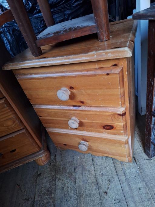 Buy & Sell Bushbury Wolverhampton - Photos for vintage oak three draws bedside pine