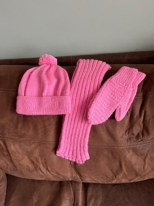 Buy & Sell Eaglescliffe Stockton-on-Tees - Photos for Hand Knit Hat Scarf & Mitts Set