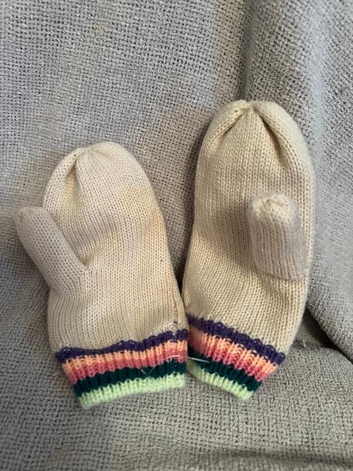 Buy & Sell Hetton-Le-Hole Sunderland - Photos for Boys Mittens From M&S ( New )