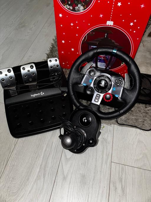 Buy & Sell Page Moss Knowsley - Photos for Logitech steering wheel
