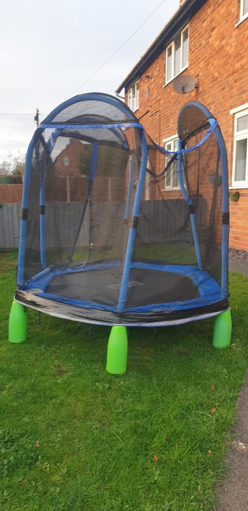 Buy & Sell Farndon Cheshire West and Chester - Photos for 6ft trampoline